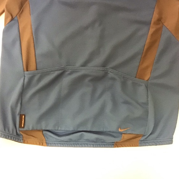 Nike running top - Picture 3 of 6